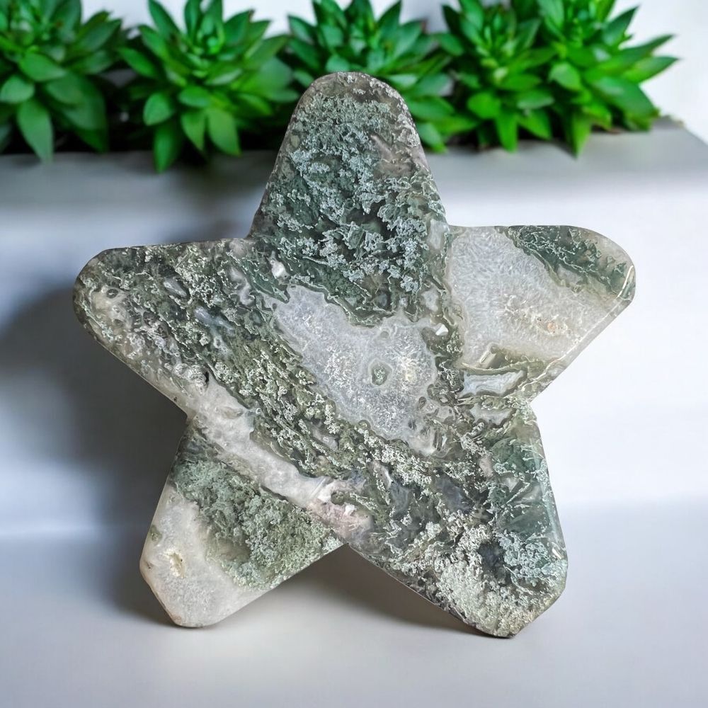 Moss Agate Crystal Star‎ Carving